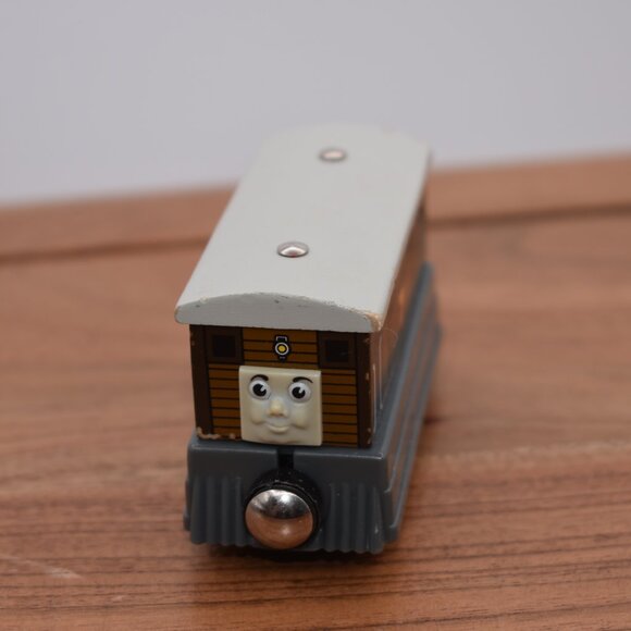 Toby # 7 2003- Thomas & Friends Wooden Railway Series Tank Engine Magnetic Toy - Picture 4 of 7